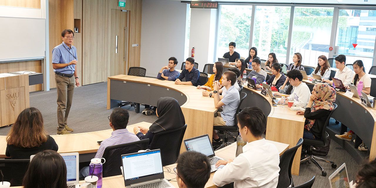 SMU Seminar-style teaching in an intimate learning environment