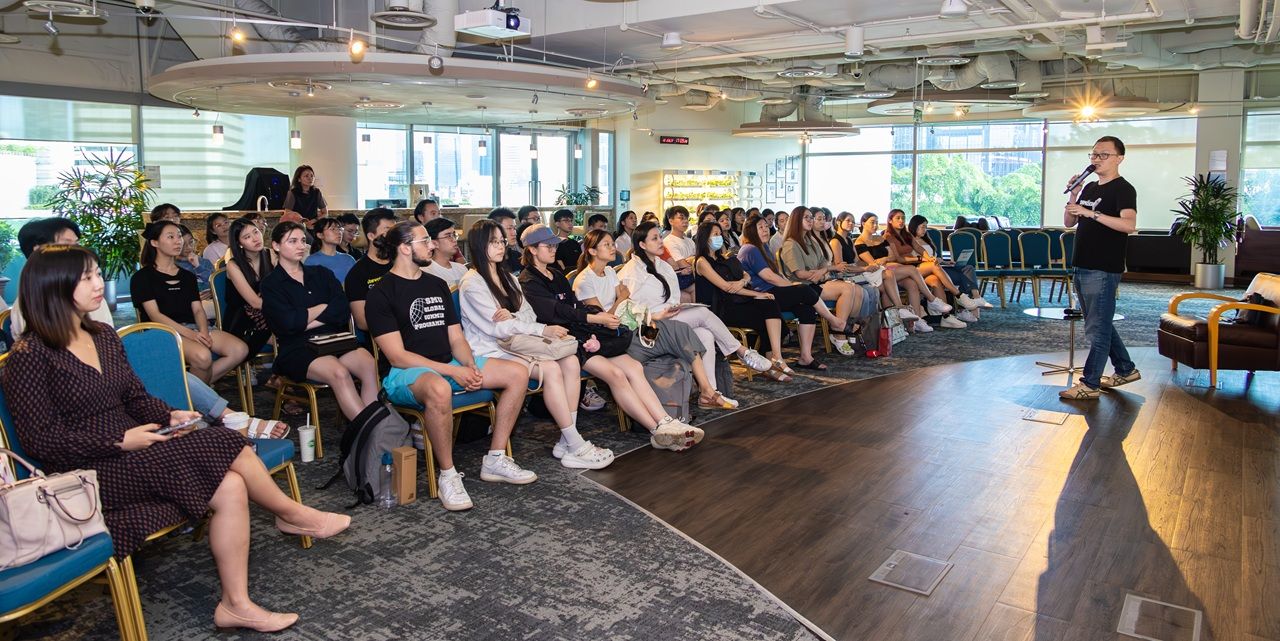 Turn Knowledge into Insight